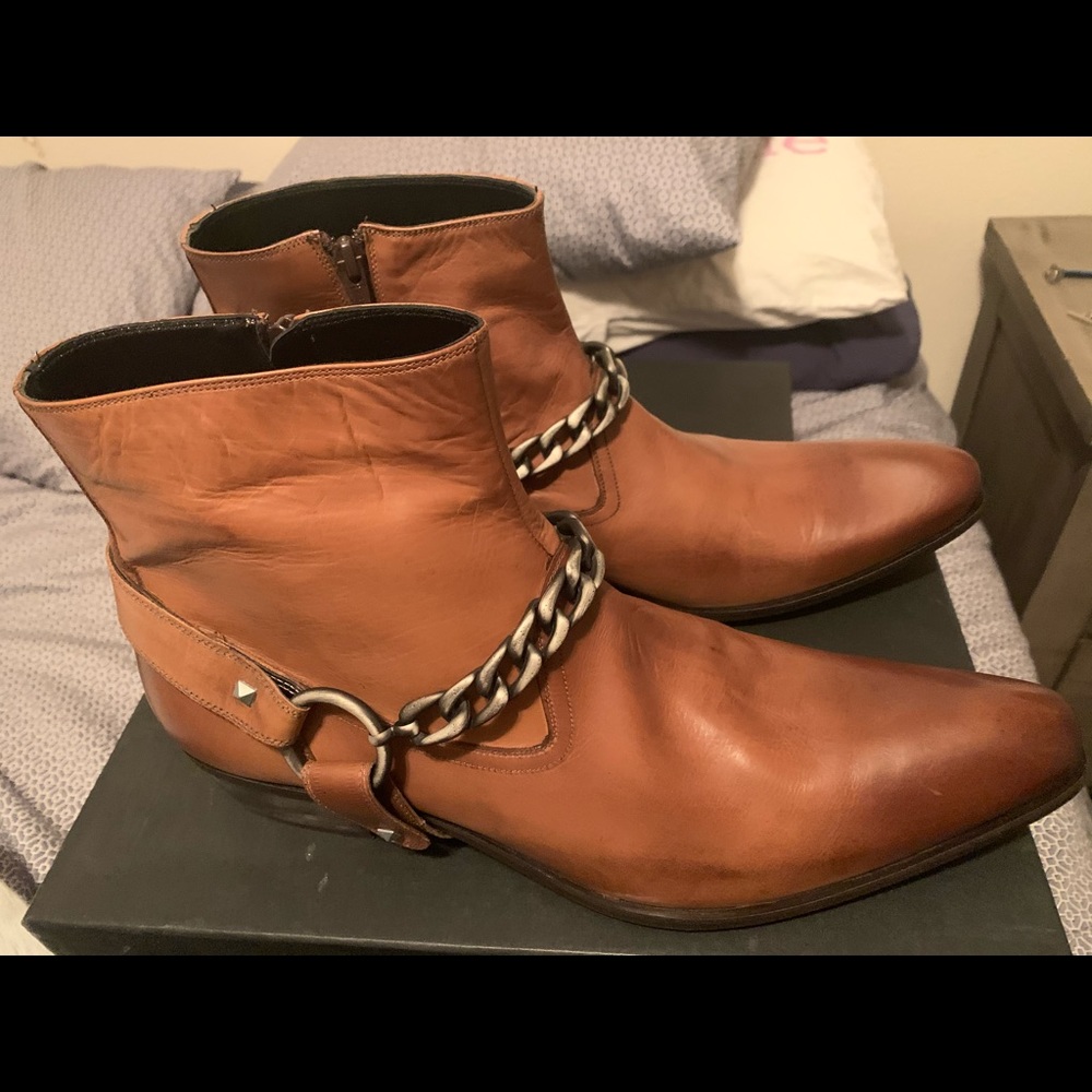 Just the Facts boot by Kenneth Cole